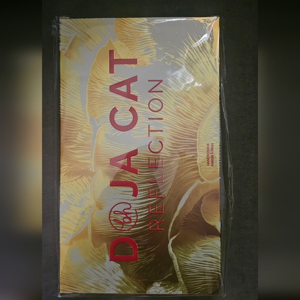 NIB BH Cosmetics x Doja Cat Reflection  Hand Mirror